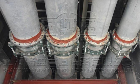 波紋<a href=http://m.wwwliyi.com target=_blank class=infotextkey>補(bǔ)償器</a>安裝現(xiàn)場圖