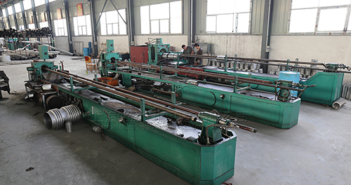 波紋<a href=http://m.wwwliyi.com target=_blank class=infotextkey>補(bǔ)償器</a>生產(chǎn)現(xiàn)場(chǎng)